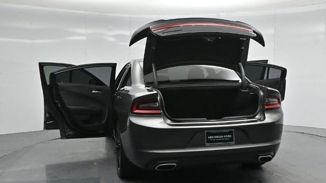 2017 Dodge Charger SE