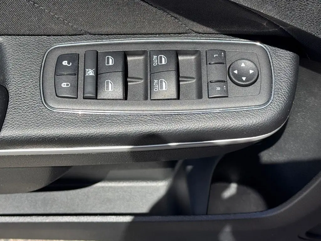 2023 Dodge Charger - $24,251