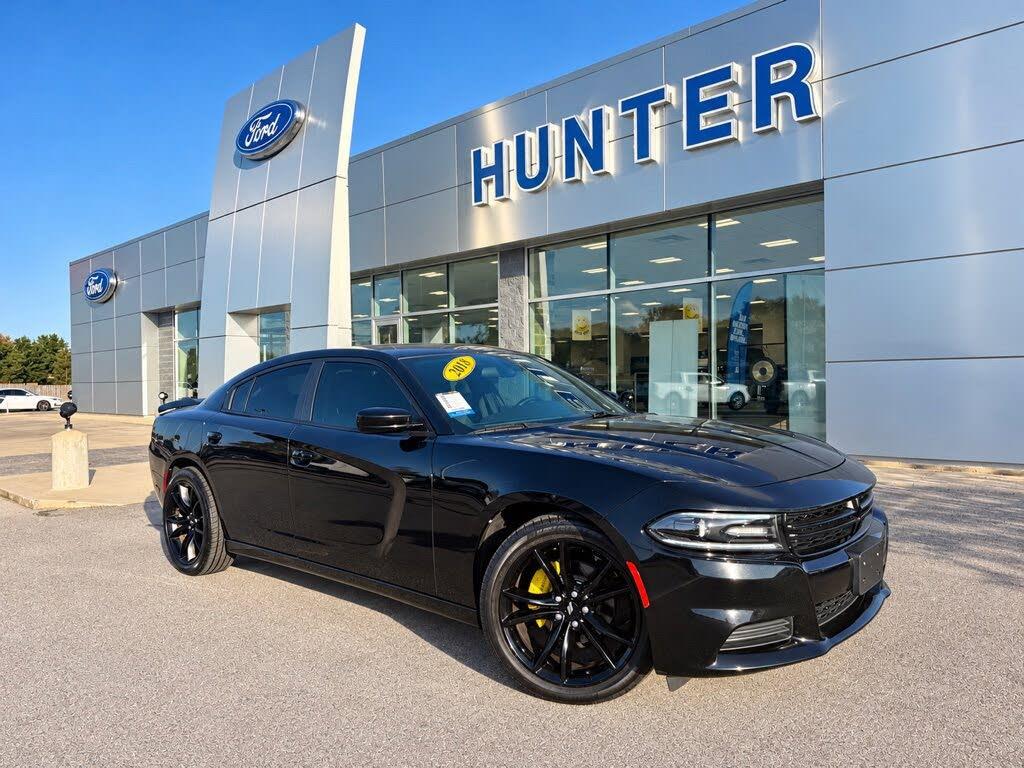 2018 Dodge Charger - $17,908