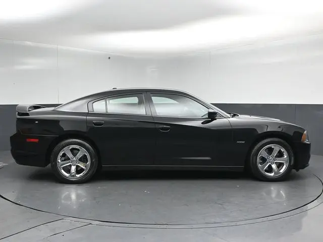 2013 Dodge Charger - $13,999