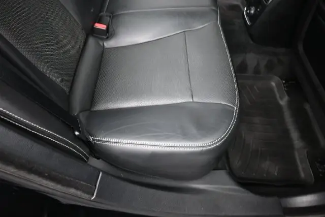 2013 Dodge Charger - $13,999