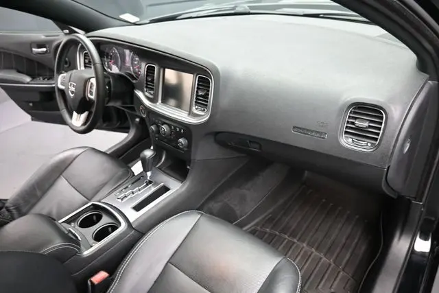 2013 Dodge Charger - $13,999