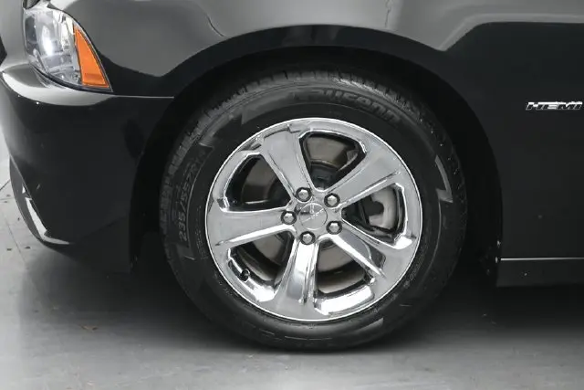 2013 Dodge Charger - $13,999