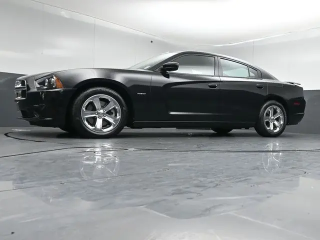 2013 Dodge Charger - $13,999