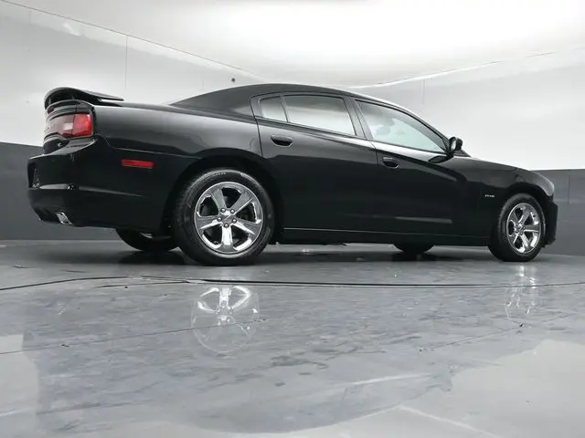 2013 Dodge Charger - $13,999