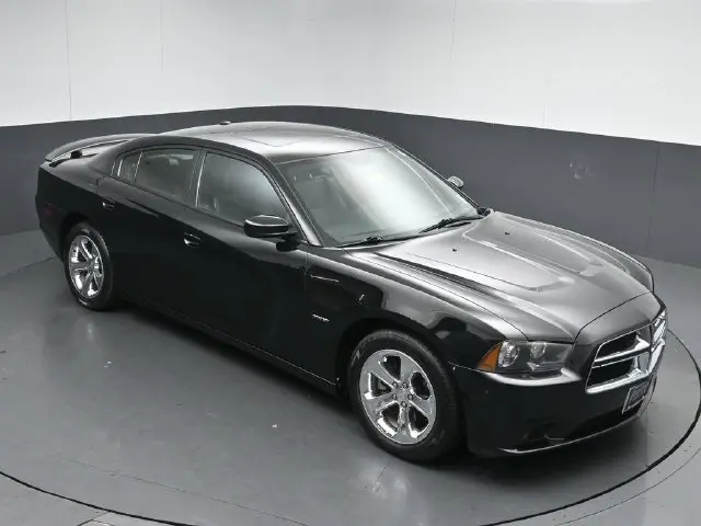 2013 Dodge Charger - $13,999