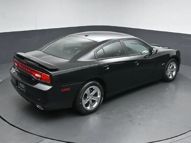 2013 Dodge Charger - $13,999