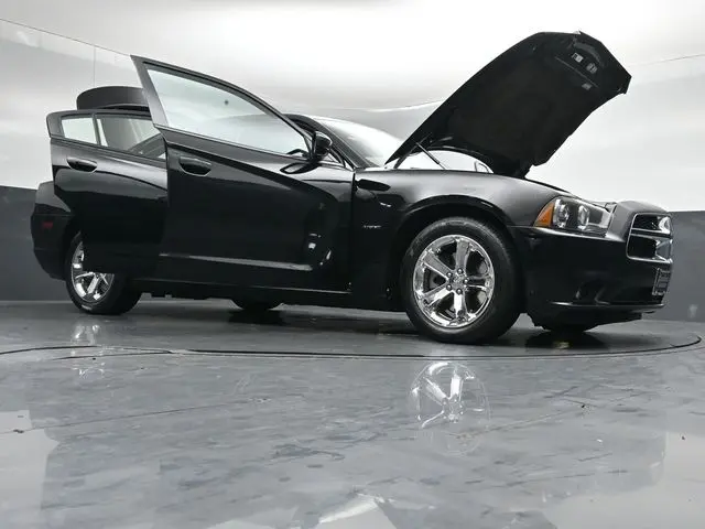2013 Dodge Charger - $13,999