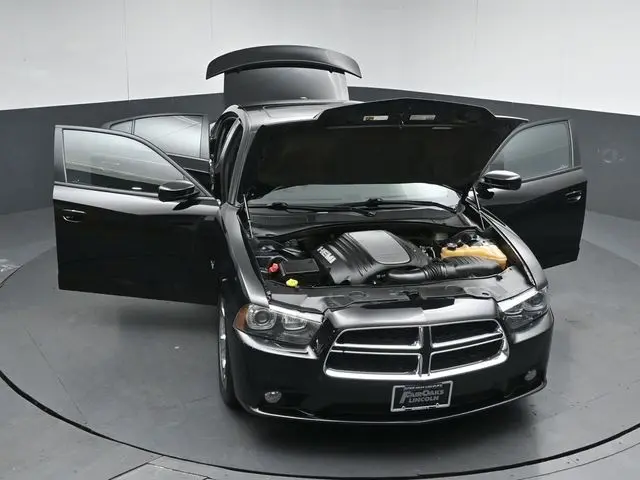 2013 Dodge Charger - $13,999