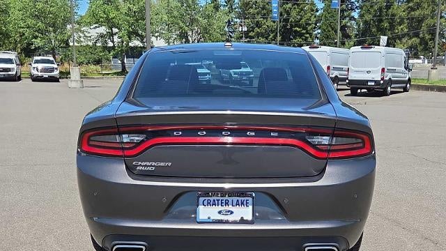 2016 Dodge Charger SE