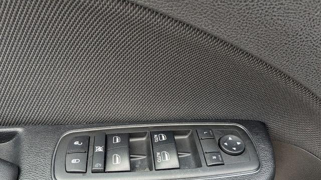 2017 Dodge Charger SE