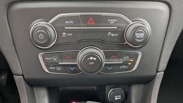 2017 Dodge Charger SE