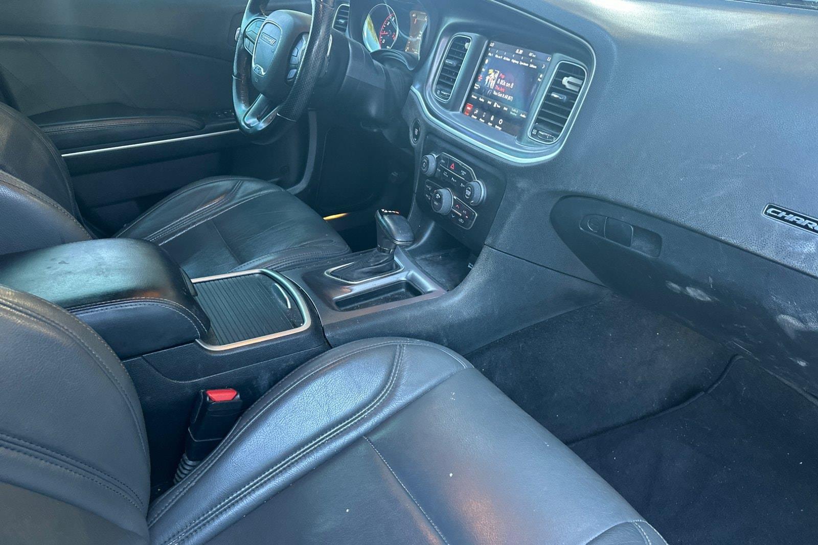 2020 Dodge Charger - $17,300