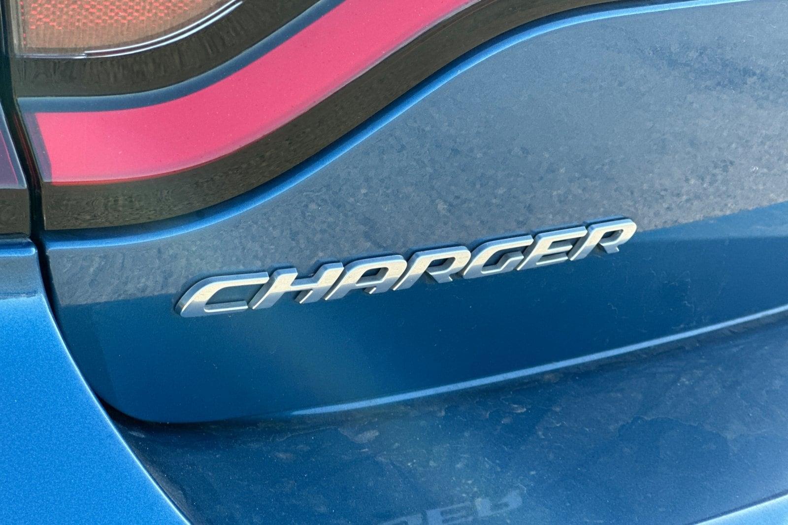 2020 Dodge Charger - $17,300