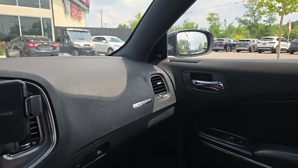 2013 Dodge Charger SXT