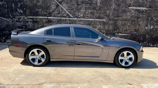 2013 Dodge Charger SXT