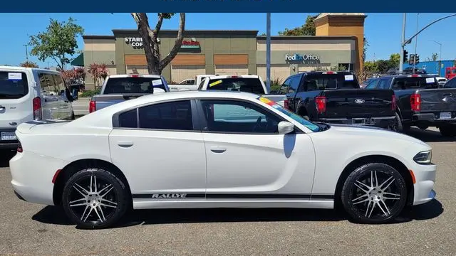 2015 Dodge Charger SXT