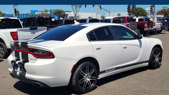 2015 Dodge Charger SXT