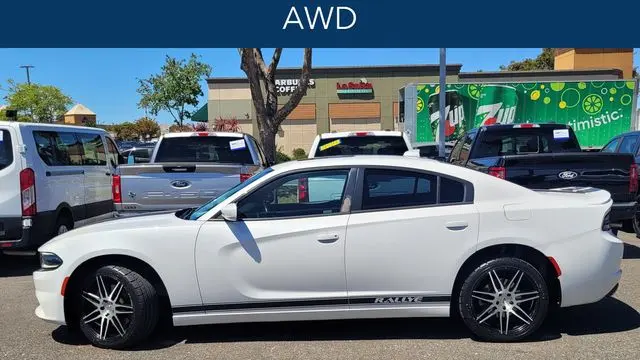 2015 Dodge Charger SXT