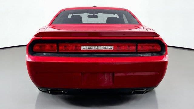 2012 Dodge Challenger SXT Plus