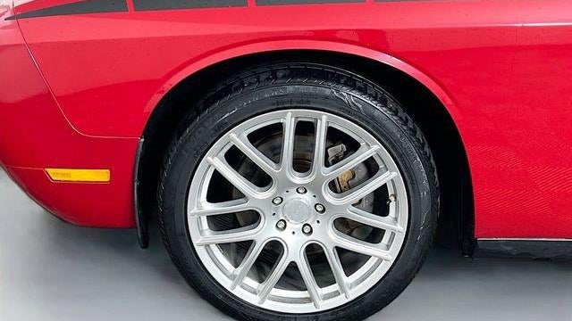 2012 Dodge Challenger SXT Plus