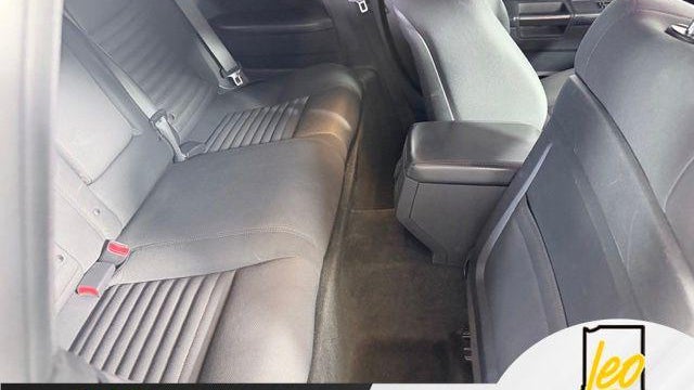 2013 Dodge Challenger SXT