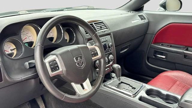 2013 Dodge Challenger SXT