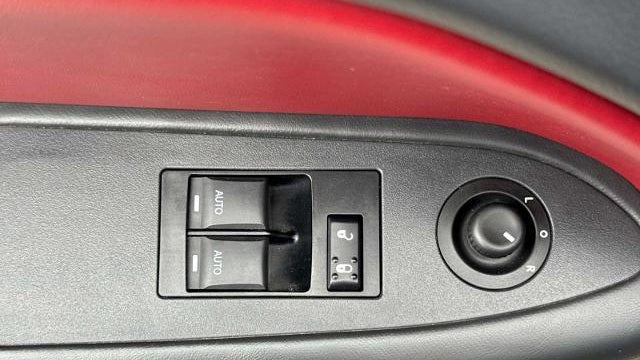 2013 Dodge Challenger SXT