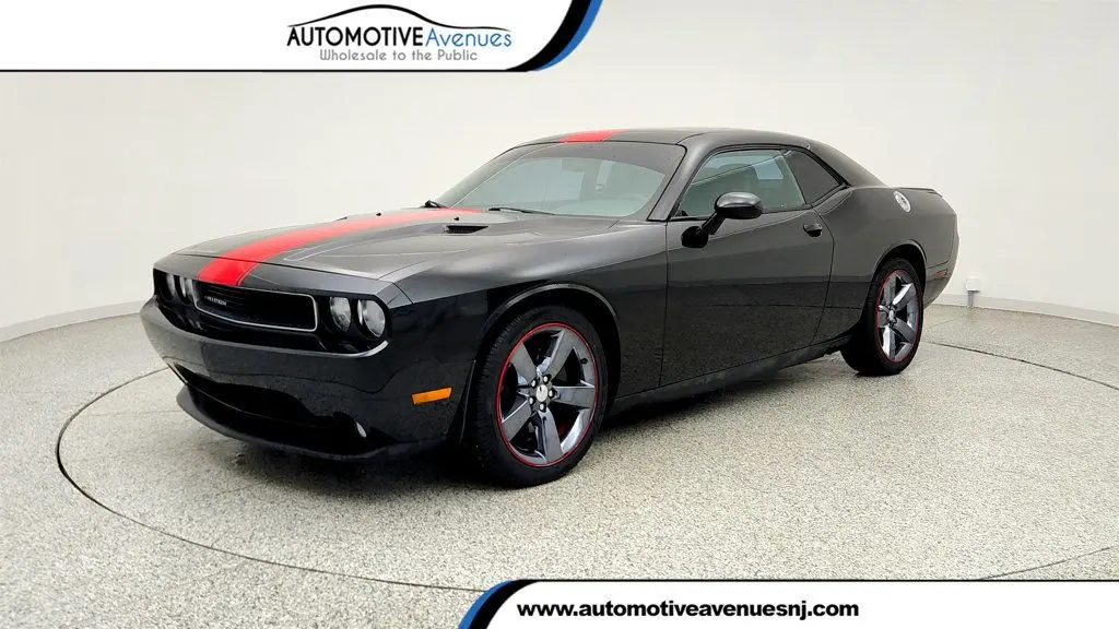Preowned 2013 Dodge Challenger SXT for Sale