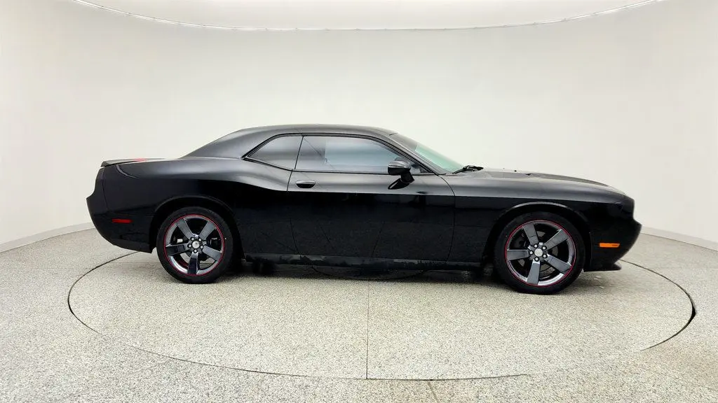 2013 Dodge Challenger SXT