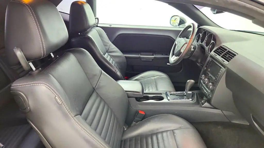 2013 Dodge Challenger SXT