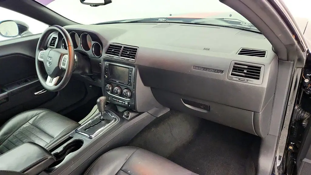 2013 Dodge Challenger SXT
