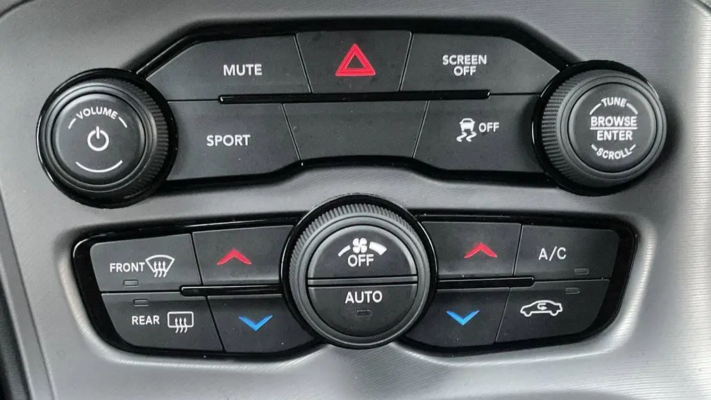 2023 Dodge Challenger SXT