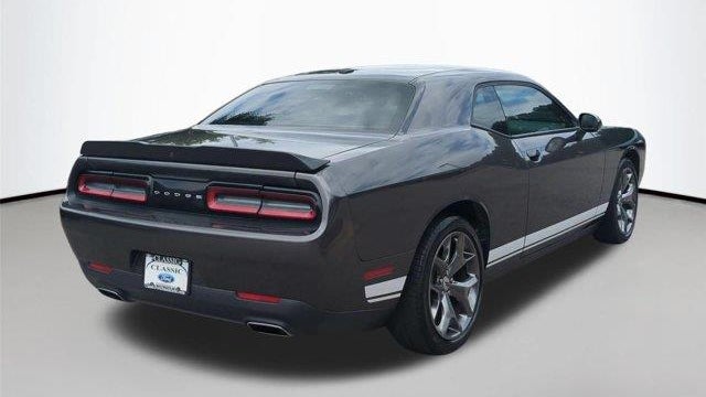 2017 Dodge Challenger SXT