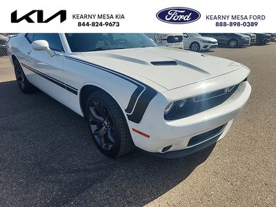 2017 Dodge Challenger SXT 2DR Coupe