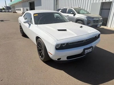 2016 Dodge Challenger SXT 2DR Coupe