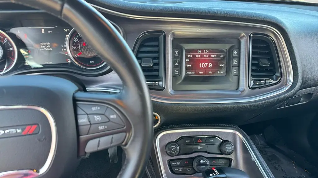 2016 Dodge Challenger SXT