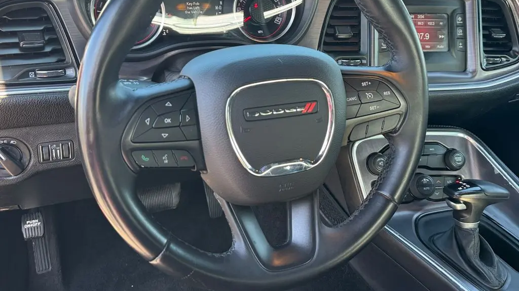 2016 Dodge Challenger SXT