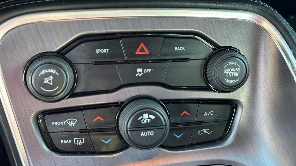 2016 Dodge Challenger SXT