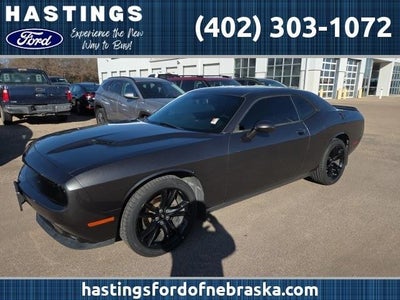 2017 Dodge Challenger SXT 2DR Coupe