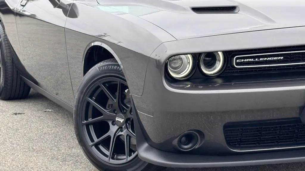 2017 Dodge Challenger SXT