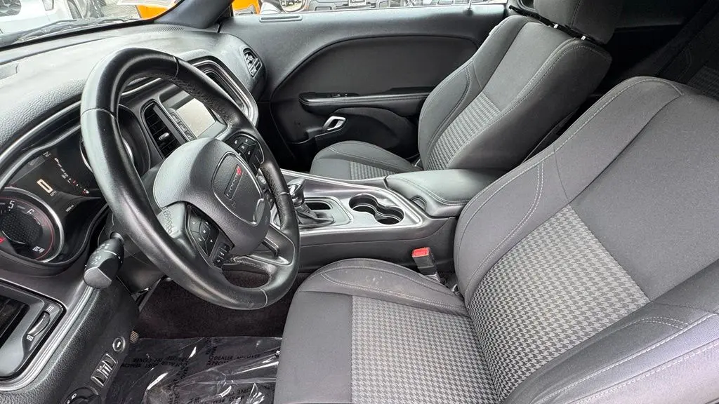 2017 Dodge Challenger SXT