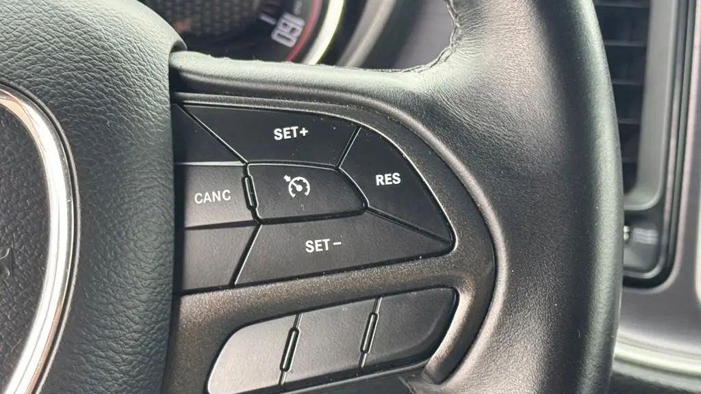 2017 Dodge Challenger SXT