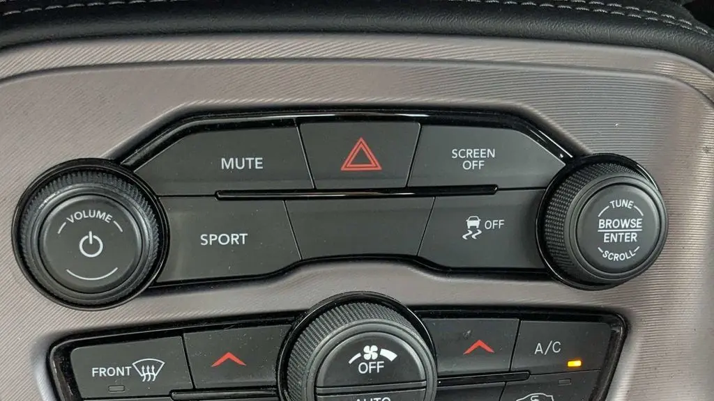 2023 Dodge Challenger SXT