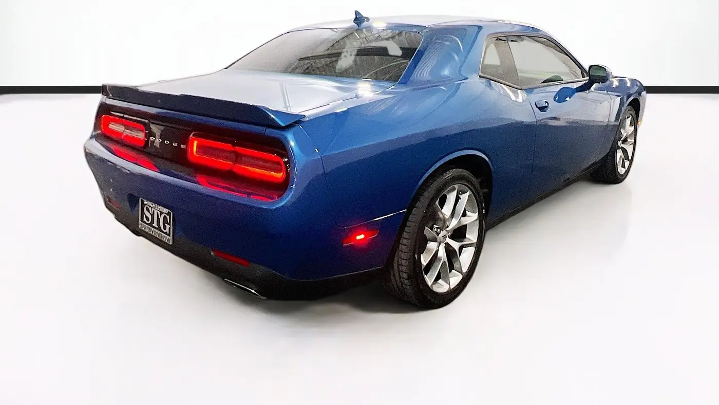 2022 Dodge Challenger SXT