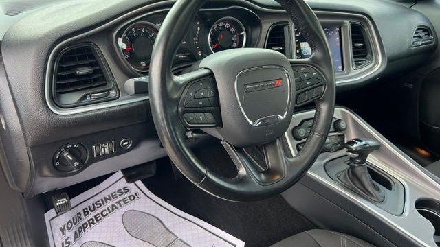 2022 Dodge Challenger SXT
