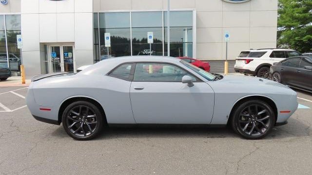 2022 Dodge Challenger SXT