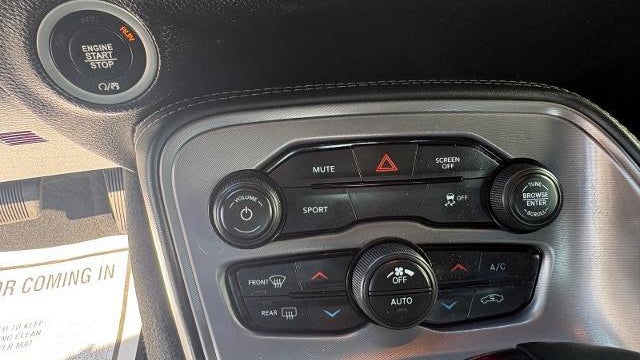 2023 Dodge Challenger SXT