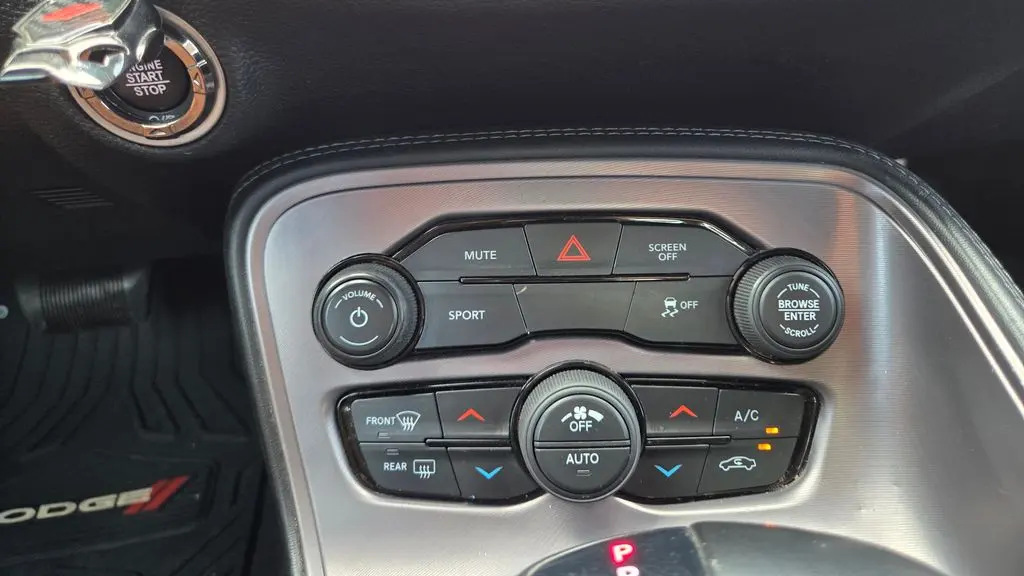 2023 Dodge Challenger SXT