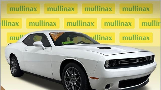 Preowned 2016 Dodge Challenger SXT for Sale